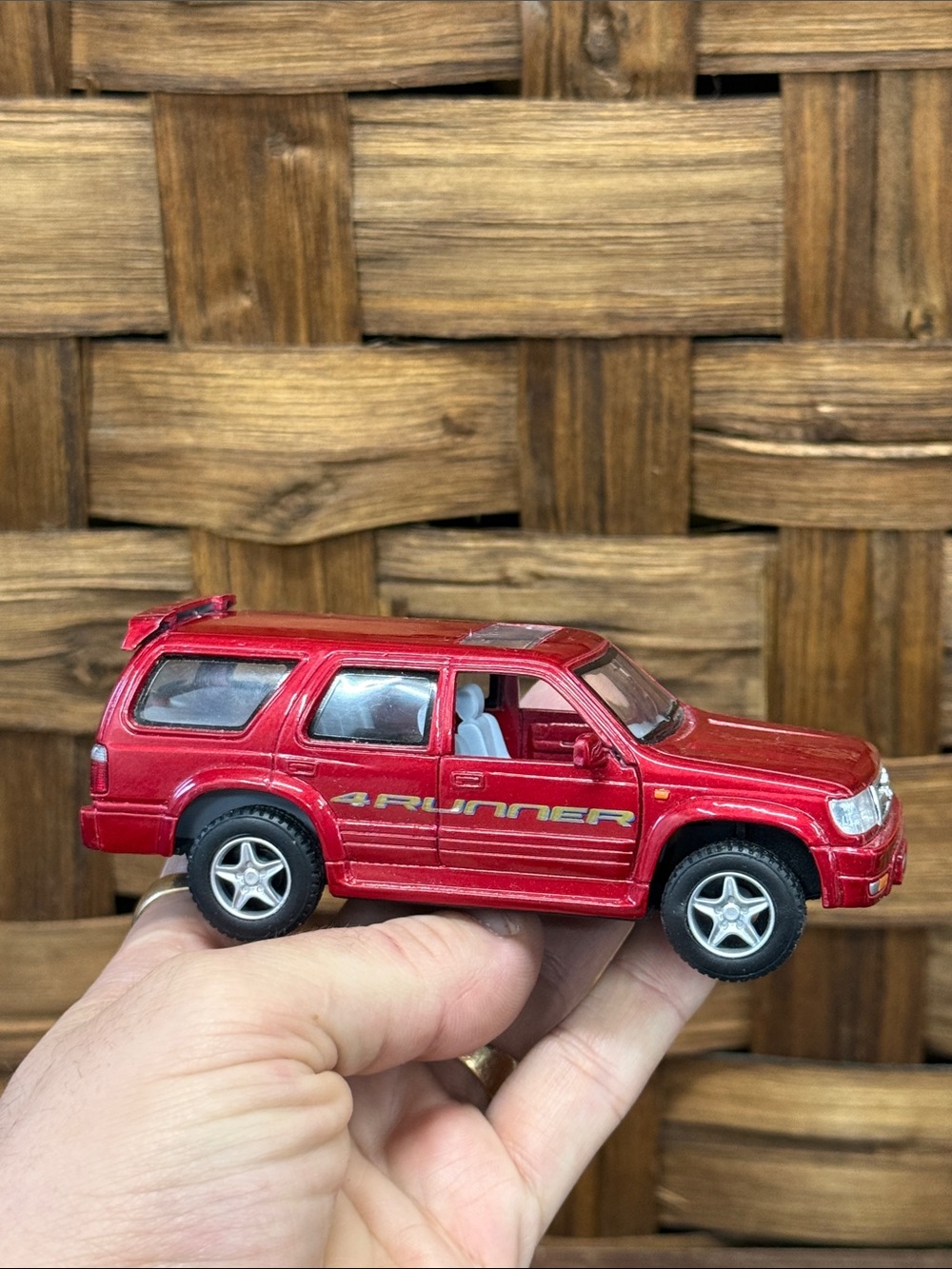 Kinsmart 1/36 Red 4Runner Toy SUV
